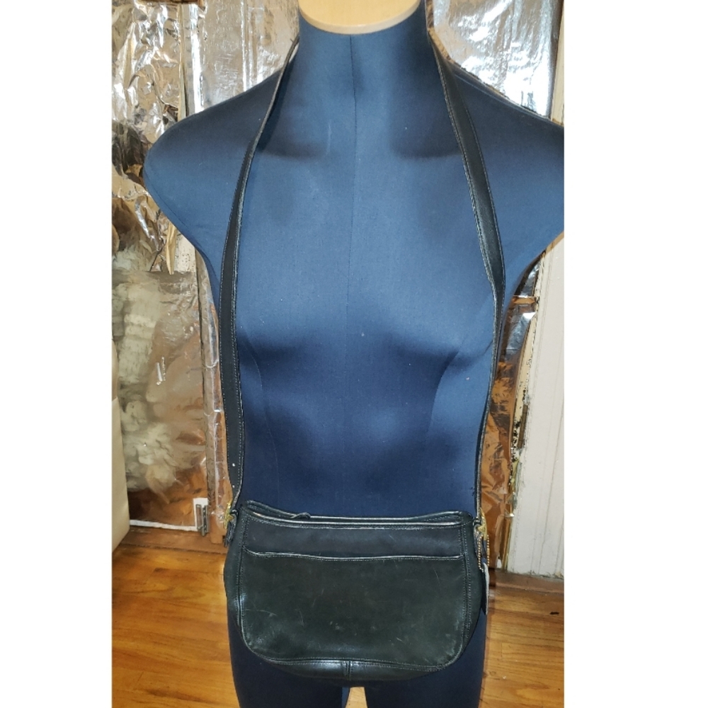 Coach Vintage Crossbody Shoulder Bag.